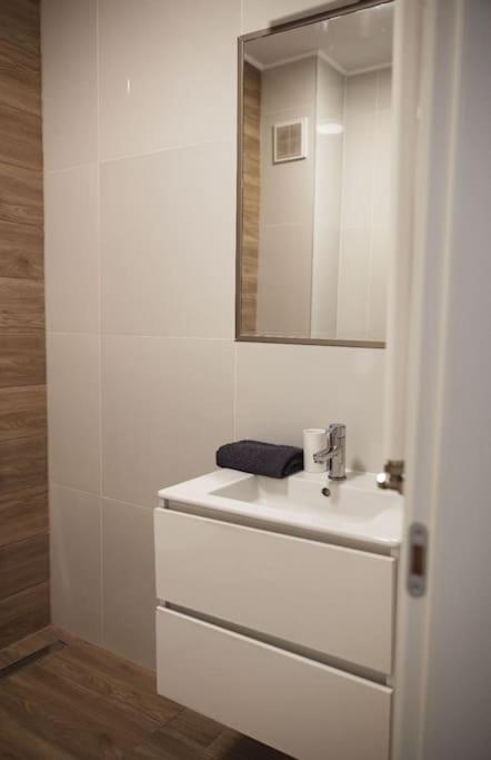 Eliza'S Apartment By Oasis Homes オラデア エクステリア 写真