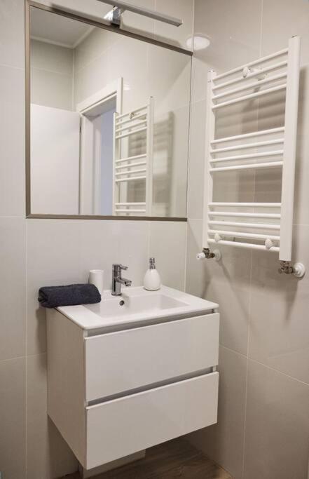 Eliza'S Apartment By Oasis Homes オラデア エクステリア 写真