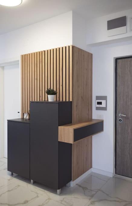 Eliza'S Apartment By Oasis Homes オラデア エクステリア 写真
